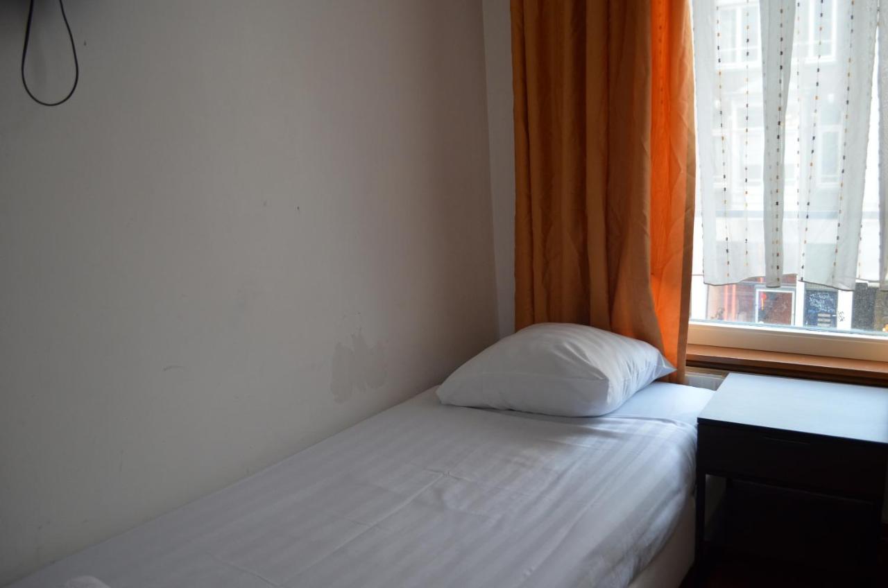Camera Singola con Bagno Privato